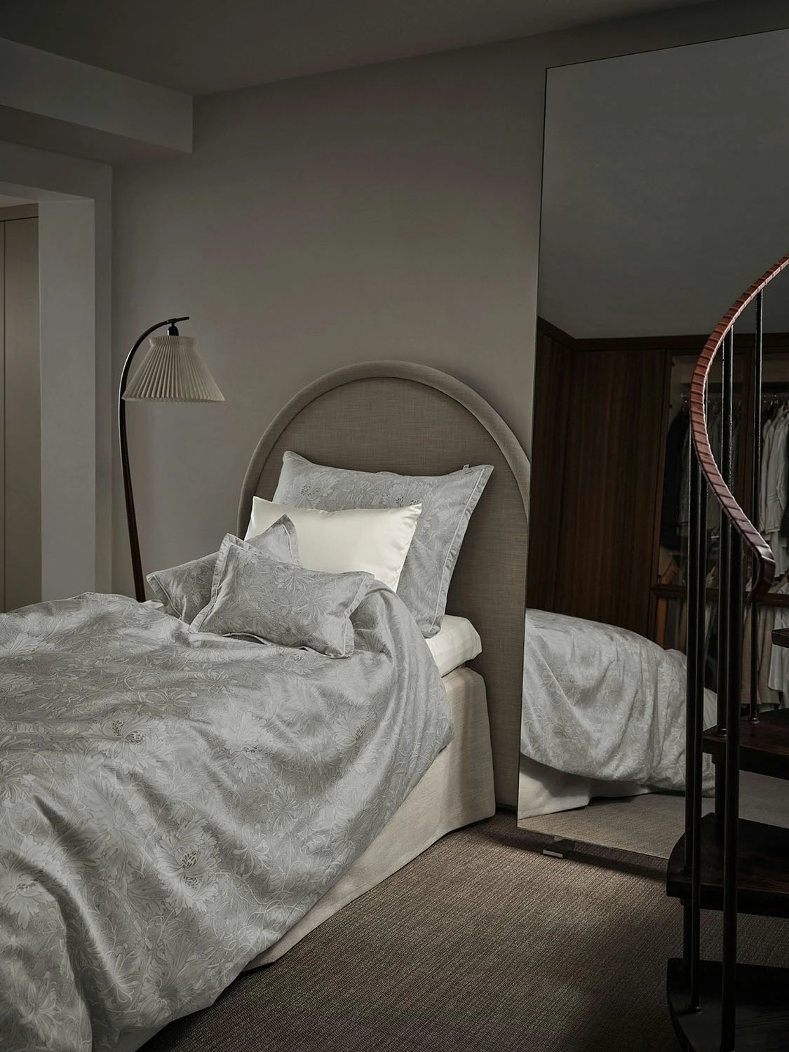 Mille Notti Honeysuckle & Tulip Bettdeckenbezug Grau, 220x220 Cm 4 Mille Notti Honeysuckle & Tulip Bettdeckenbezug Grau, 220x220 Cm – Bild 2